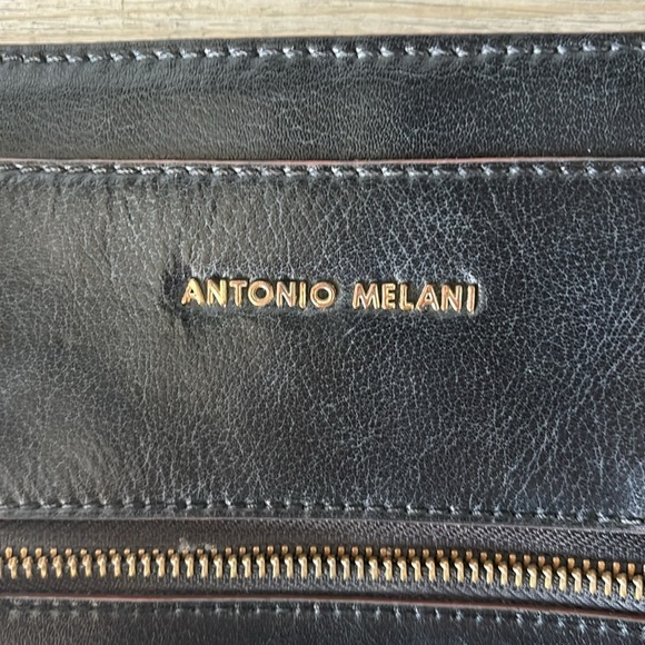 Antonio Melani Crossbody purse black￼ - Picture 2 of 5